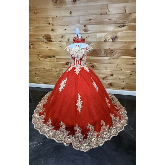 Dresses & Skirts - Quinceañera‎ dress Size 4 Gold And Red Comes With Bow Crown And Earrings NWT!